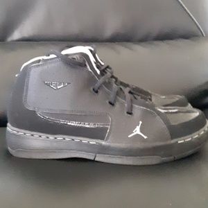 Women's Jordans ( melo')